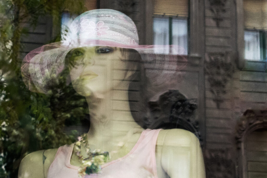 Jo Wright Whitten: Urban Reflections X - Budapest